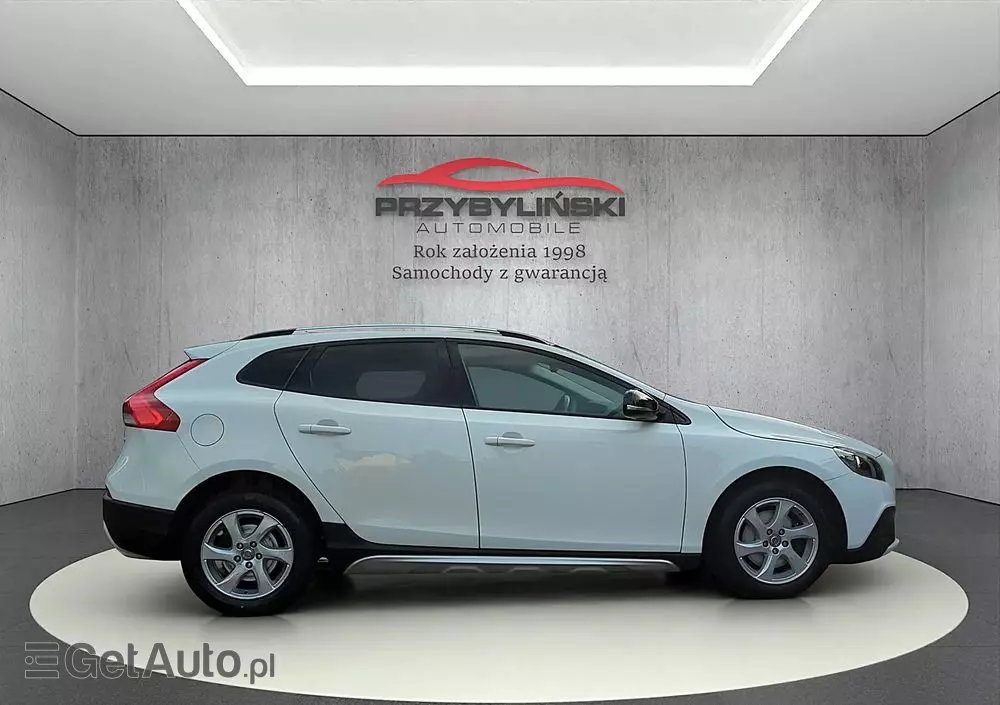 VOLVO V40 Cross Country D2 Momentum