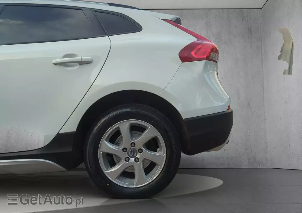 VOLVO V40 Cross Country D2 Momentum