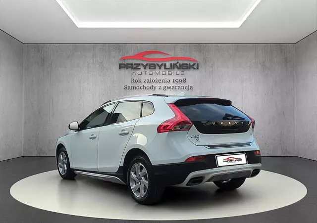 VOLVO V40 Cross Country D2 Momentum