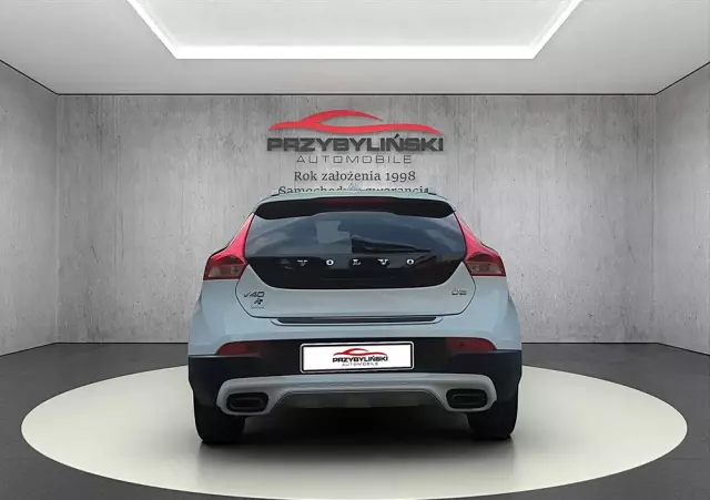 VOLVO V40 Cross Country D2 Momentum