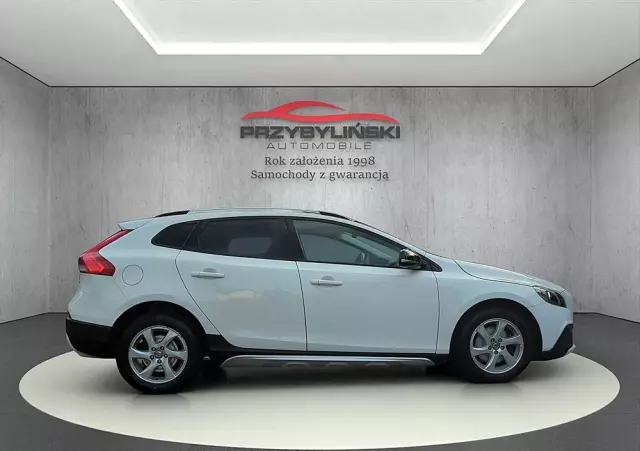 VOLVO V40 Cross Country D2 Momentum