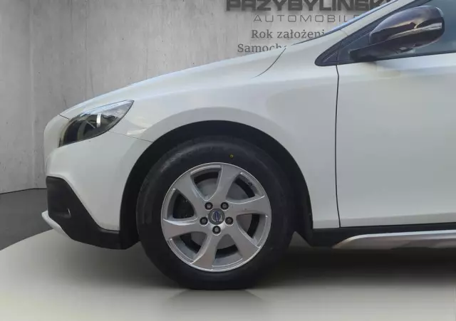 VOLVO V40 Cross Country D2 Momentum