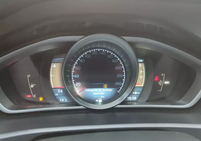 VOLVO V40 Cross Country D2 Momentum