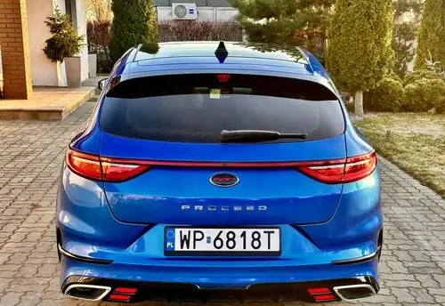 KIA Proceed 