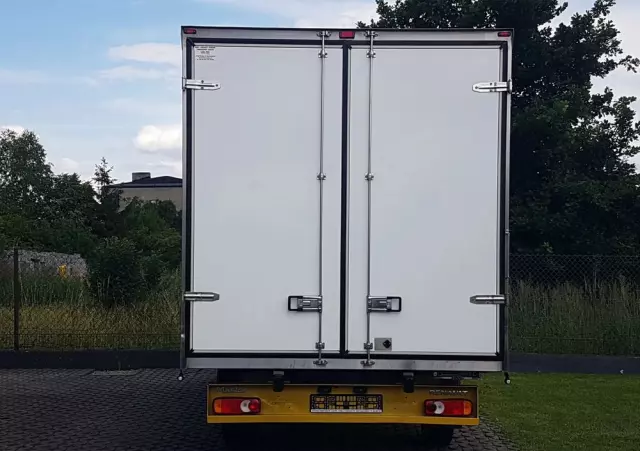 RENAULT MASTER KONTENER 8EP 4,21x2,23x2,22 KLIMA KRAJOWY MANUAL  6-BIEGÓW 