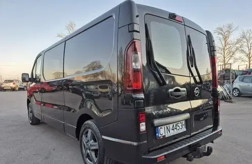 OPEL Vivaro 