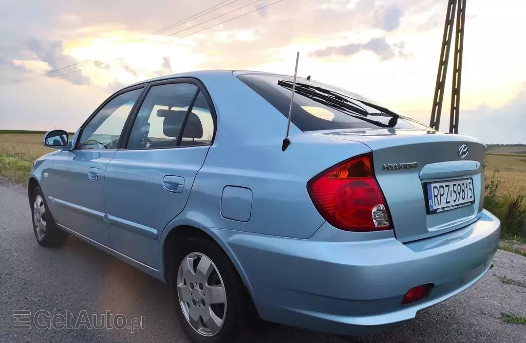 HYUNDAI Accent 