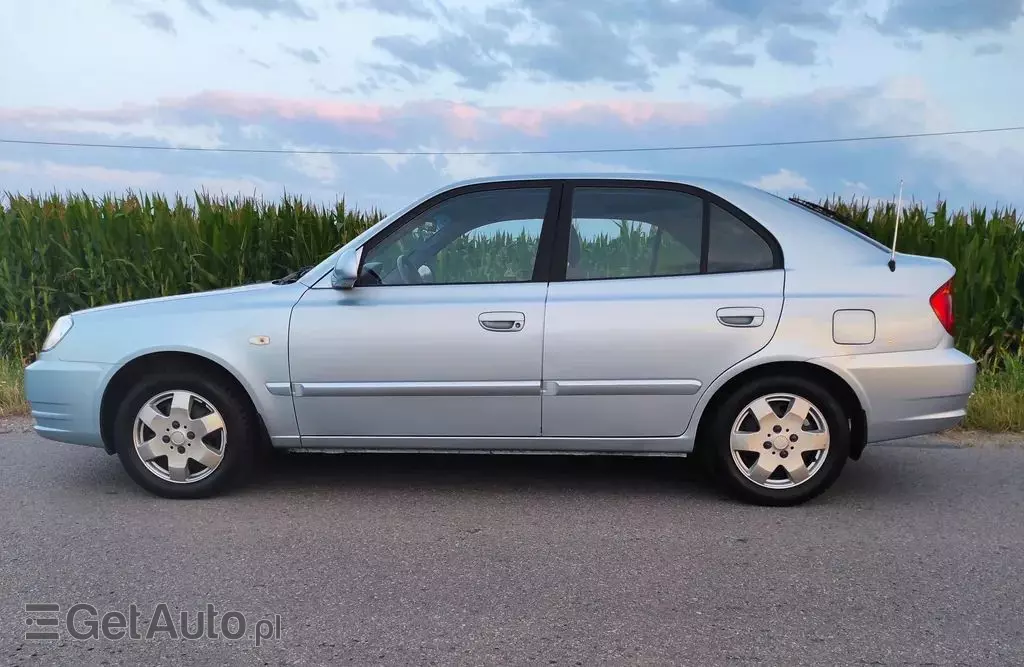HYUNDAI Accent 