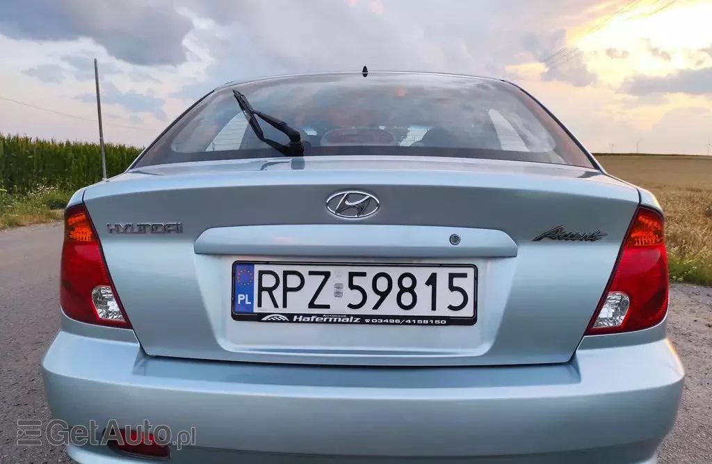 HYUNDAI Accent 