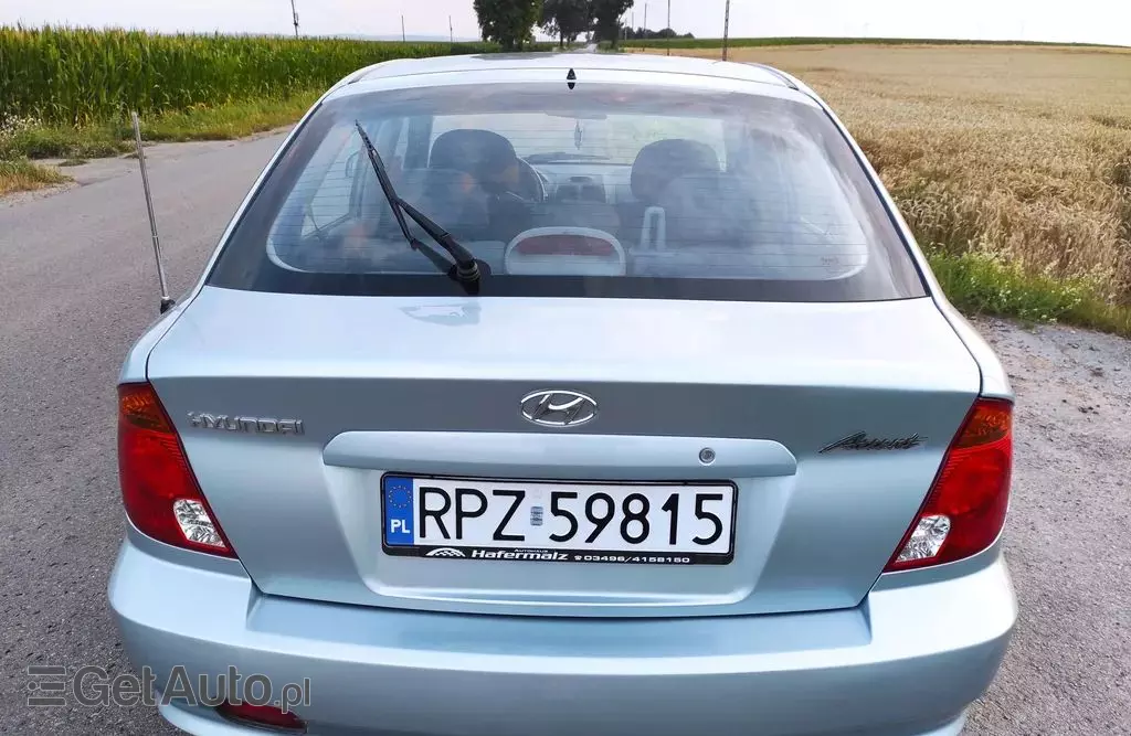 HYUNDAI Accent 