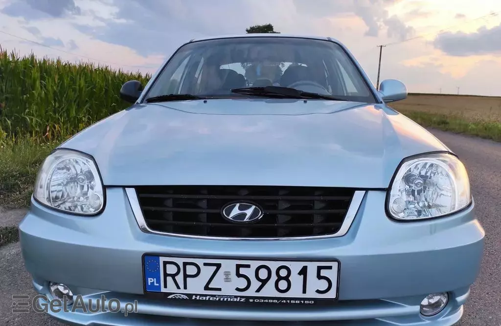 HYUNDAI Accent 