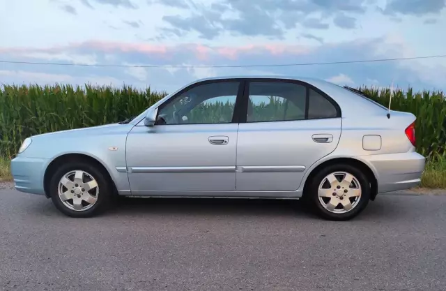 HYUNDAI Accent 