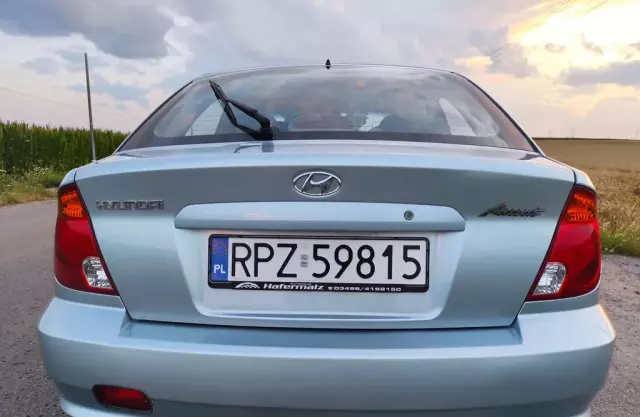 HYUNDAI Accent 