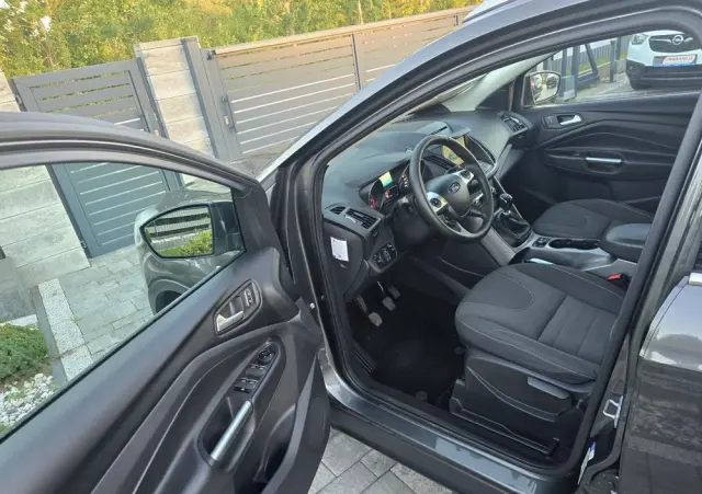 FORD Kuga 1.5 EcoBoost 2x4 Titanium