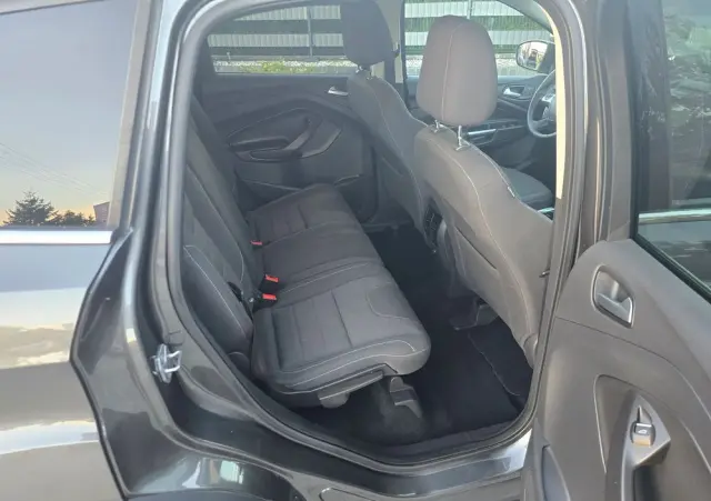 FORD Kuga 1.5 EcoBoost 2x4 Titanium