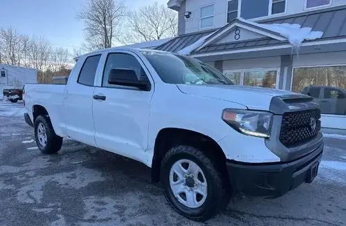 TOYOTA Tundra 