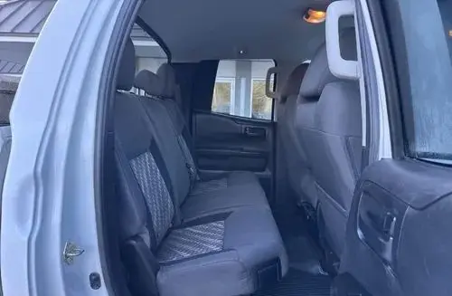 TOYOTA Tundra 