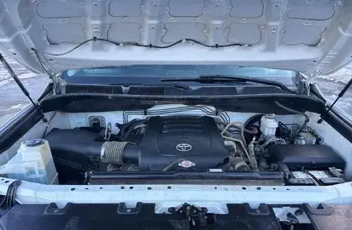 TOYOTA Tundra 