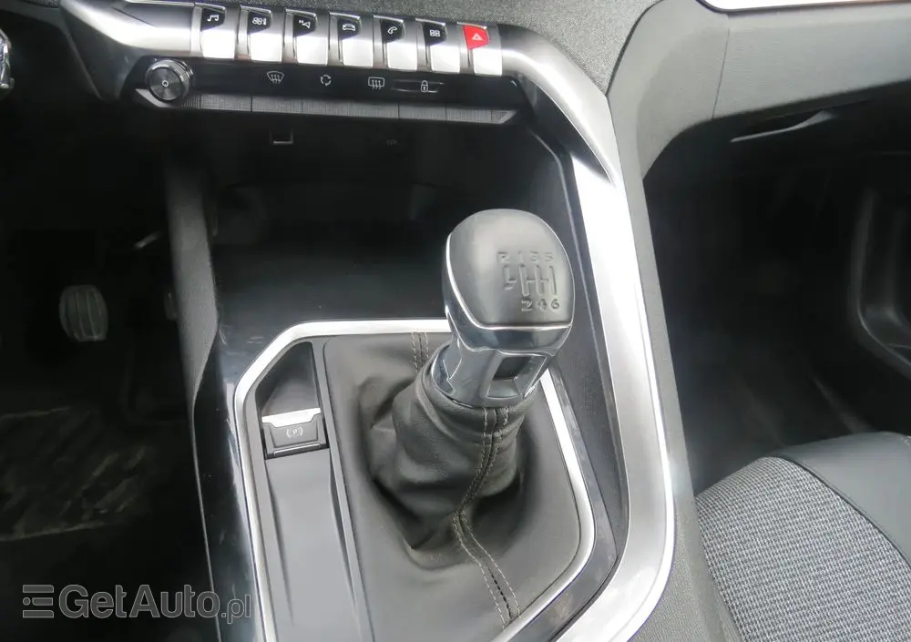 PEUGEOT 3008 BlueHDi 130 Stop & Start Active