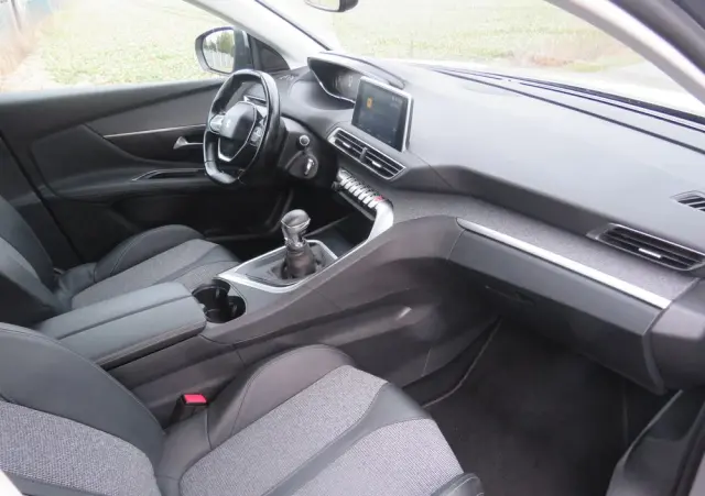 PEUGEOT 3008 BlueHDi 130 Stop & Start Active