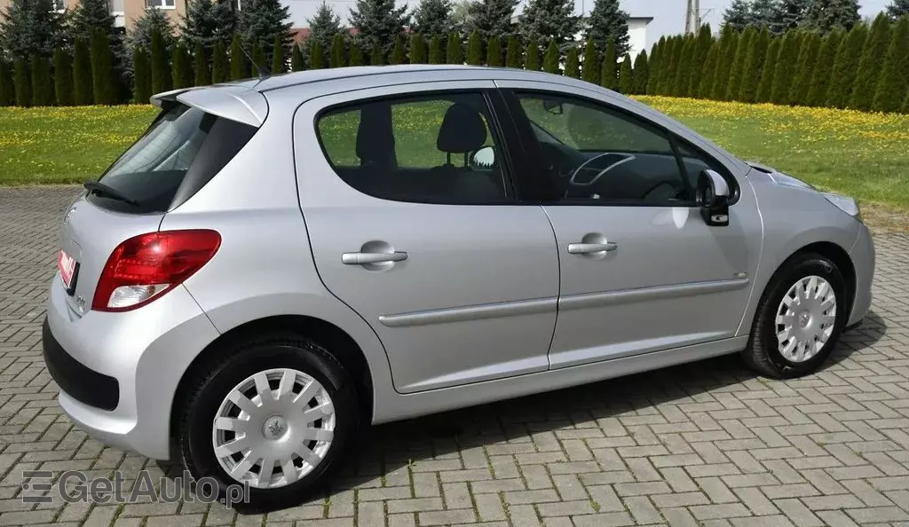 PEUGEOT 207 