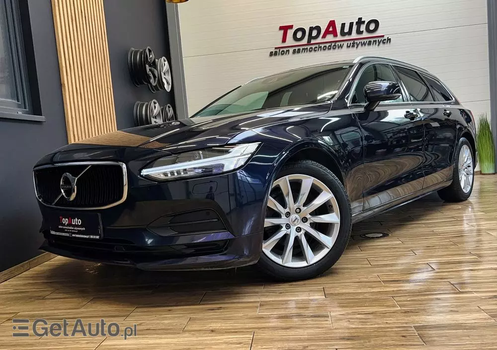 VOLVO V90 D4 Momentum Pro