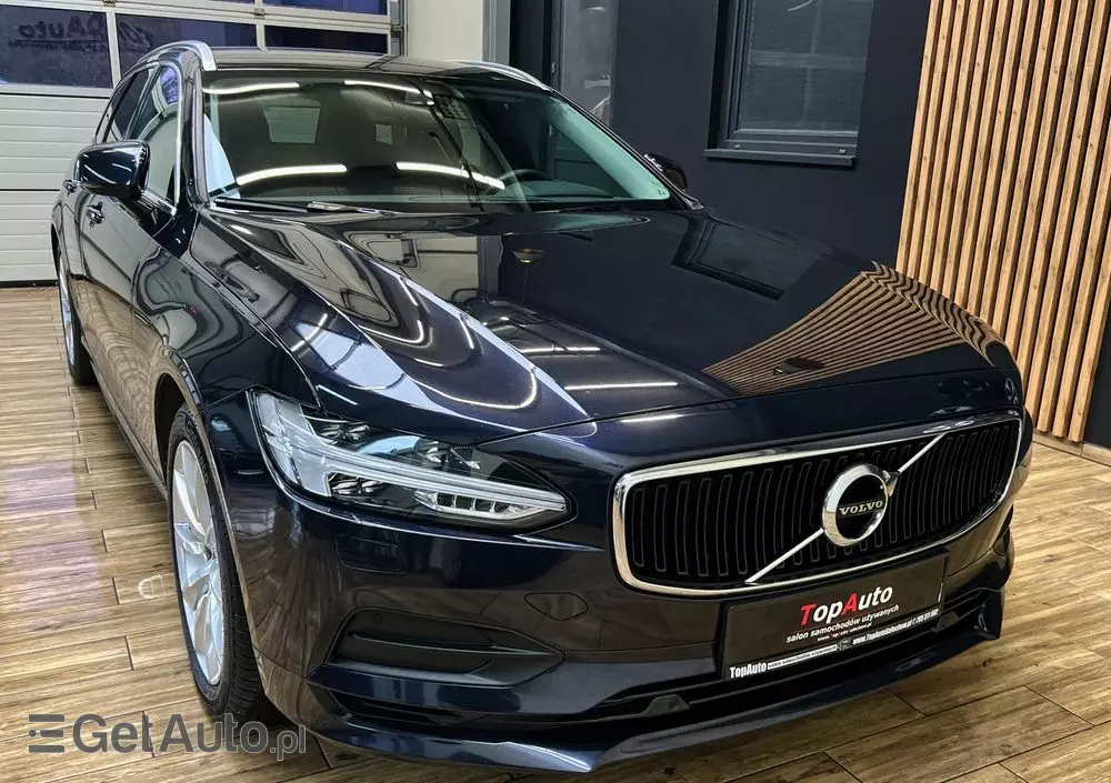 VOLVO V90 D4 Momentum Pro