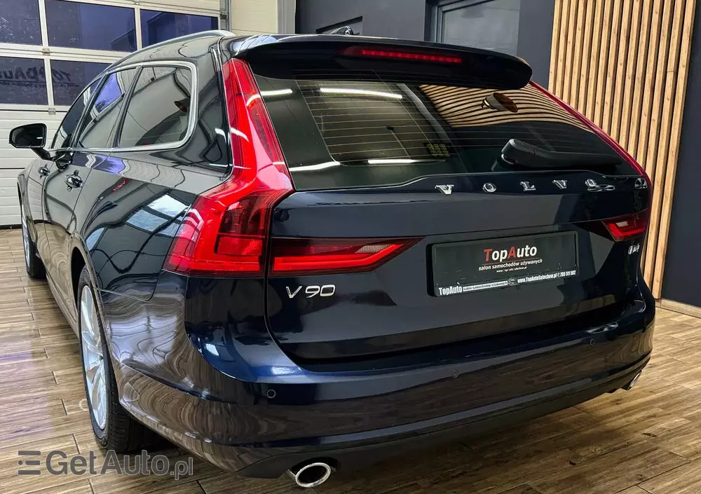 VOLVO V90 D4 Momentum Pro