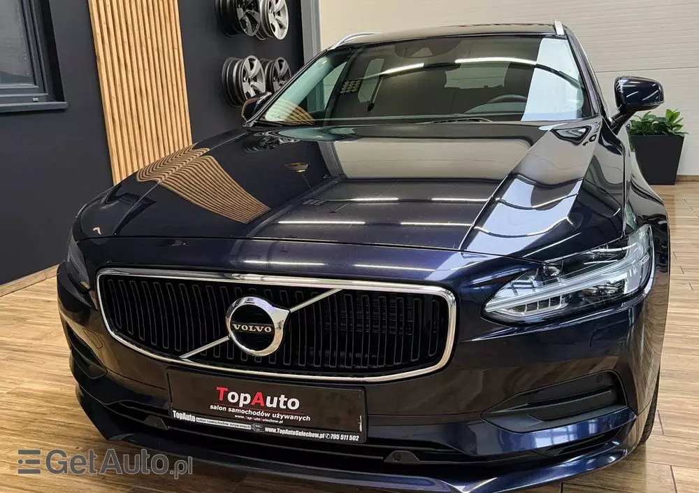 VOLVO V90 D4 Momentum Pro