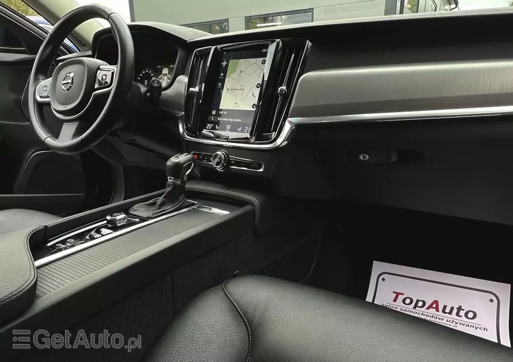 VOLVO V90 D4 Momentum Pro