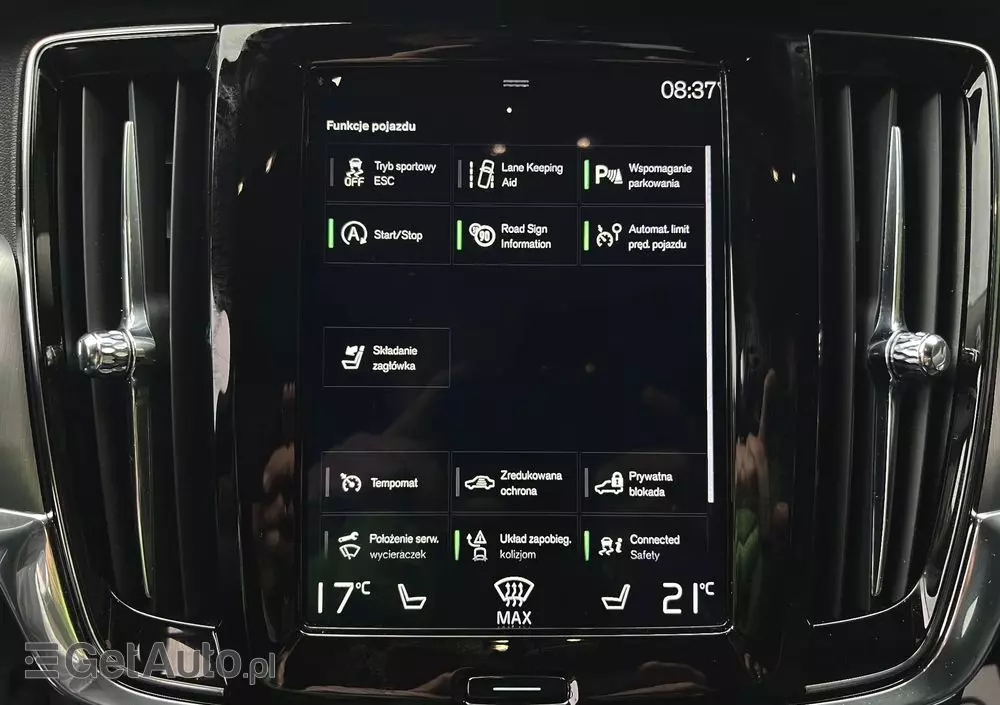 VOLVO V90 D4 Momentum Pro