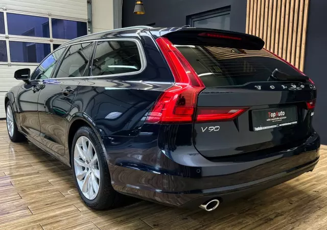 VOLVO V90 D4 Momentum Pro