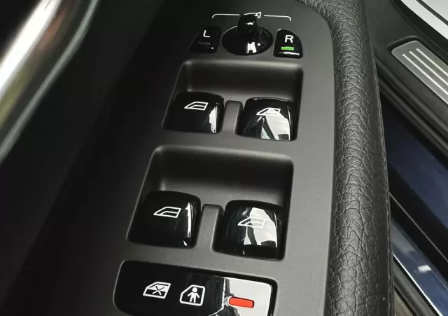 VOLVO V90 D4 Momentum Pro