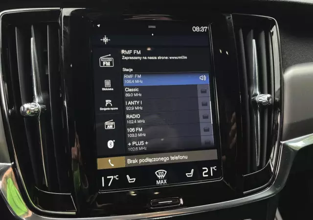 VOLVO V90 D4 Momentum Pro