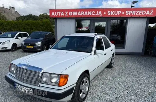 MERCEDES-BENZ W124 