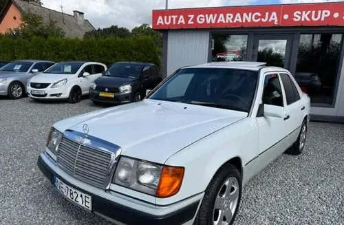 MERCEDES-BENZ W124 