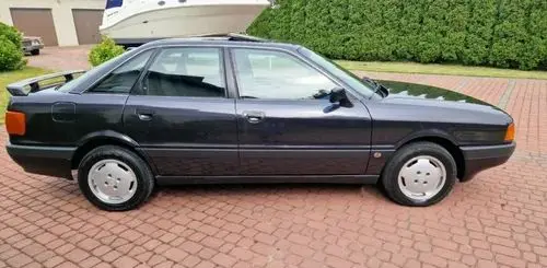 AUDI 80 