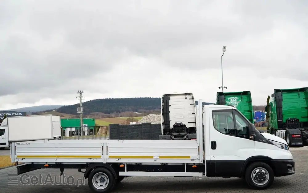 IVECO DAILY  35-140 / SKRZYNIOWY 5m / MANUAL / BLIŹNIAK / 2020 / SPROWADZONY 