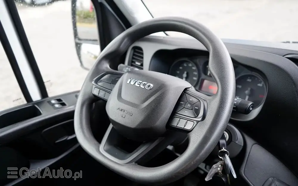 IVECO DAILY  35-140 / SKRZYNIOWY 5m / MANUAL / BLIŹNIAK / 2020 / SPROWADZONY 