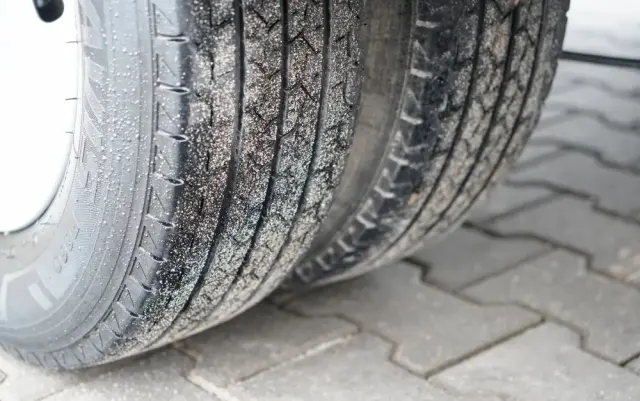 IVECO DAILY  35-140 / SKRZYNIOWY 5m / MANUAL / BLIŹNIAK / 2020 / SPROWADZONY 