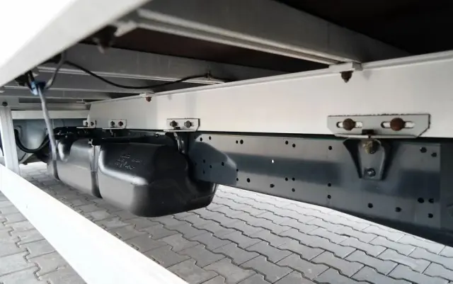 IVECO DAILY  35-140 / SKRZYNIOWY 5m / MANUAL / BLIŹNIAK / 2020 / SPROWADZONY 