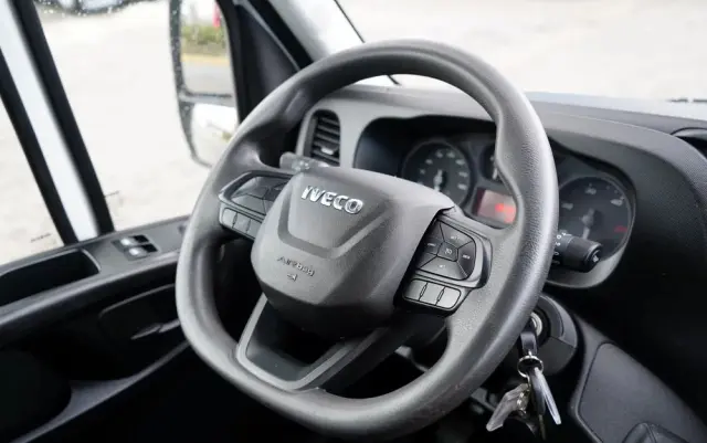 IVECO DAILY  35-140 / SKRZYNIOWY 5m / MANUAL / BLIŹNIAK / 2020 / SPROWADZONY 