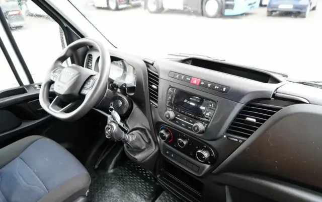 IVECO DAILY  35-140 / SKRZYNIOWY 5m / MANUAL / BLIŹNIAK / 2020 / SPROWADZONY 
