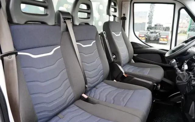 IVECO DAILY  35-140 / SKRZYNIOWY 5m / MANUAL / BLIŹNIAK / 2020 / SPROWADZONY 