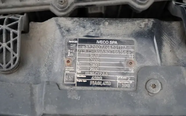 IVECO DAILY  35-140 / SKRZYNIOWY 5m / MANUAL / BLIŹNIAK / 2020 / SPROWADZONY 