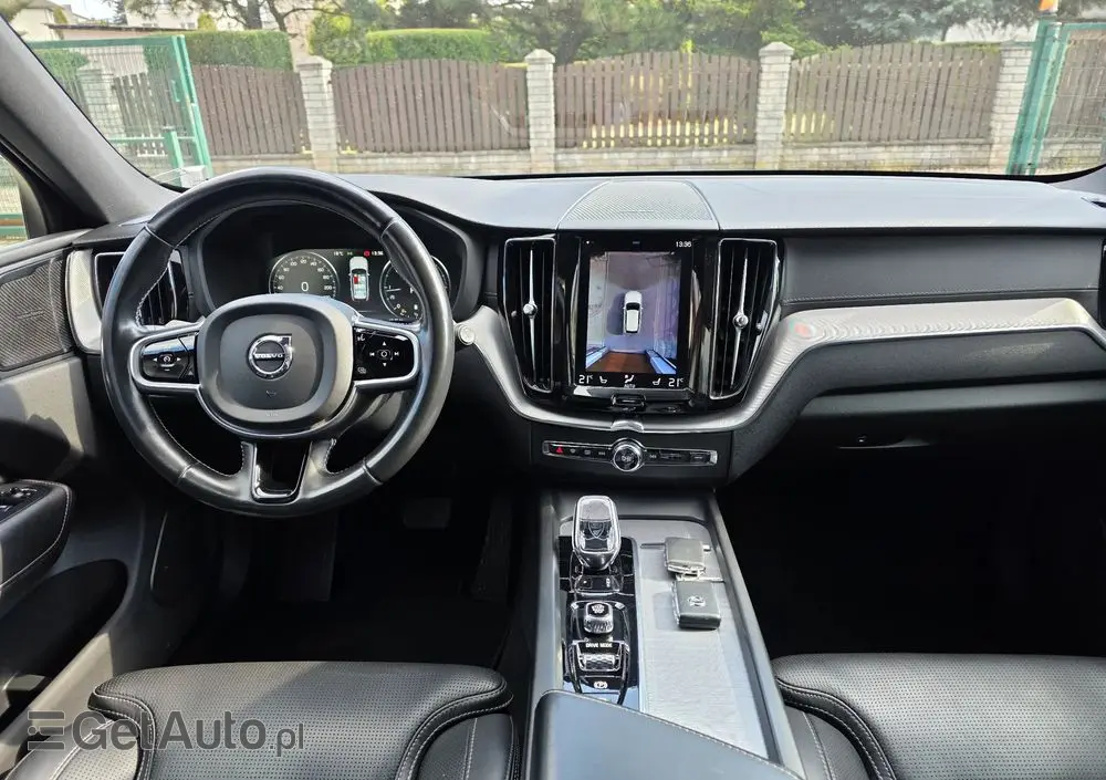 VOLVO XC 60 D5 AWD Geartronic Inscription