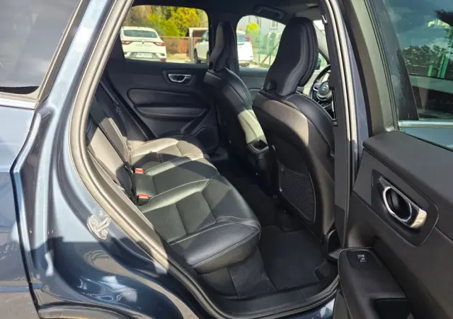 VOLVO XC 60 D5 AWD Geartronic Inscription