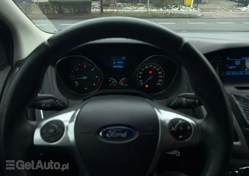 FORD Focus 1.6 TDCi DPF Start-Stopp-System Titanium