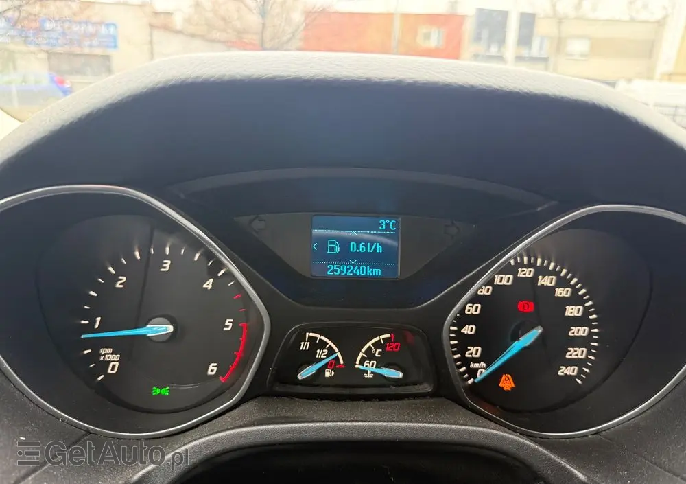 FORD Focus 1.6 TDCi DPF Start-Stopp-System Titanium