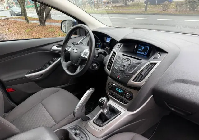 FORD Focus 1.6 TDCi DPF Start-Stopp-System Titanium